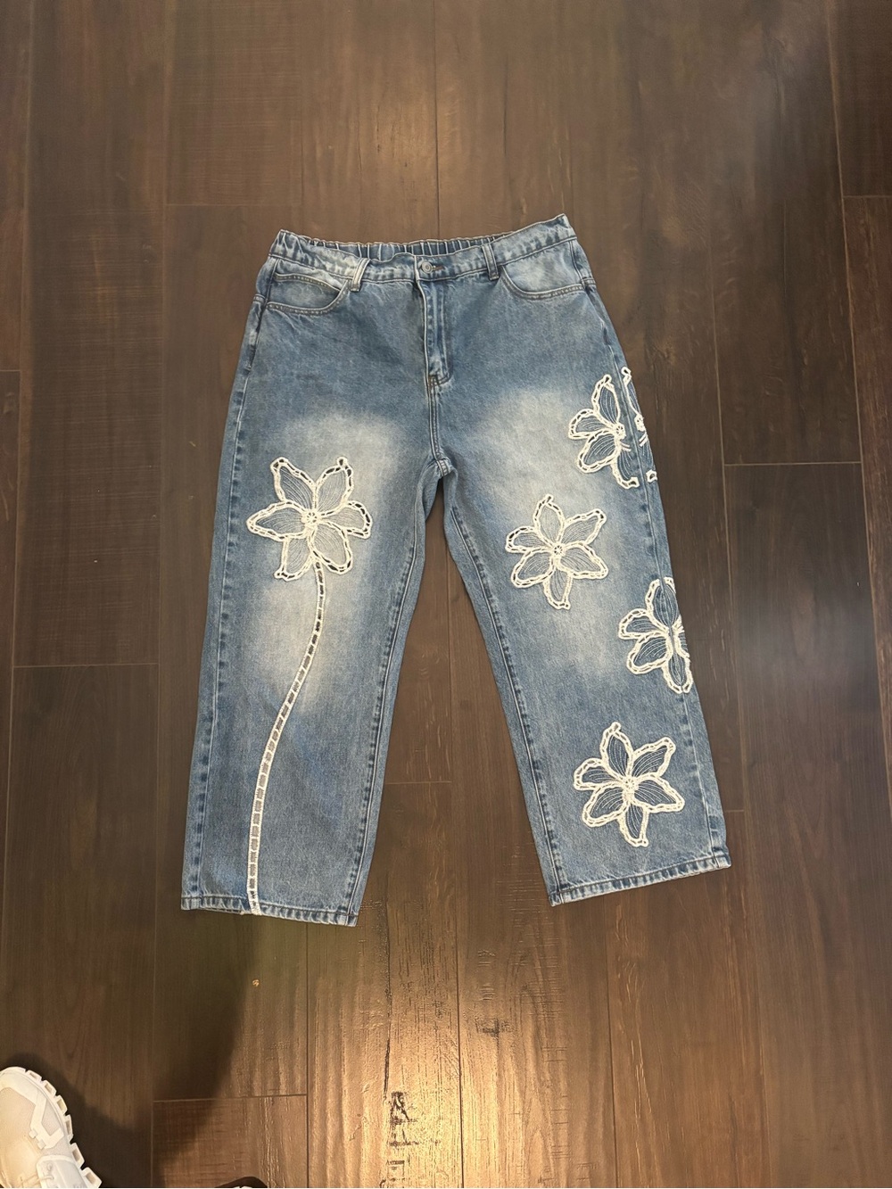 Women's Light Blue Embroidered Ankle Jeans